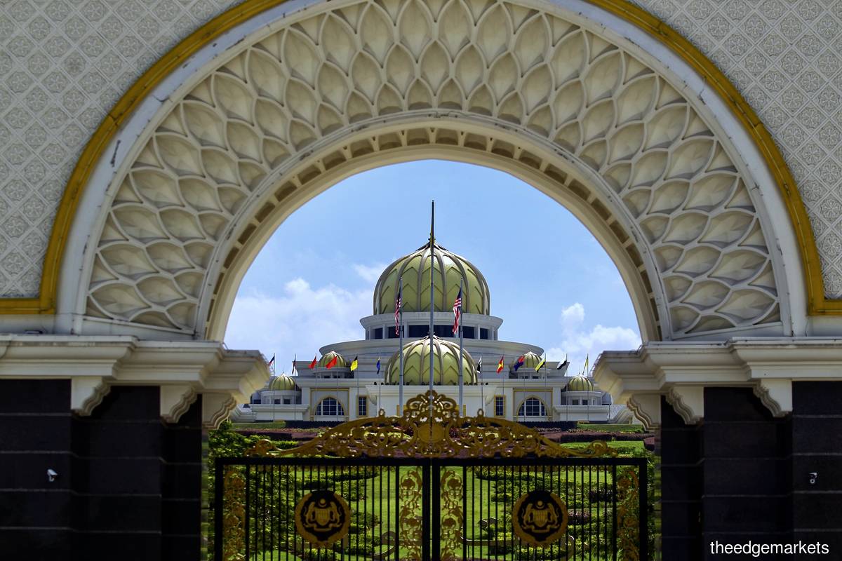 Istana Negara in Kuala Lumpur. The Yang di-Pertuan Agong has expressed his full support for the government’s decisive actions to contain the spread of the Omicron Covid-19 variant that has been classified as more dangerous and more transmissible than others. (Photo by Zahid Izzani Mohd Said/The Edge)